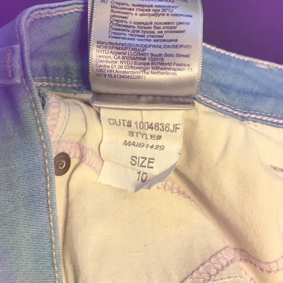 NYDJ ‘ Barbara’ bootcut tummy tuck jeans - Picture 13 of 15